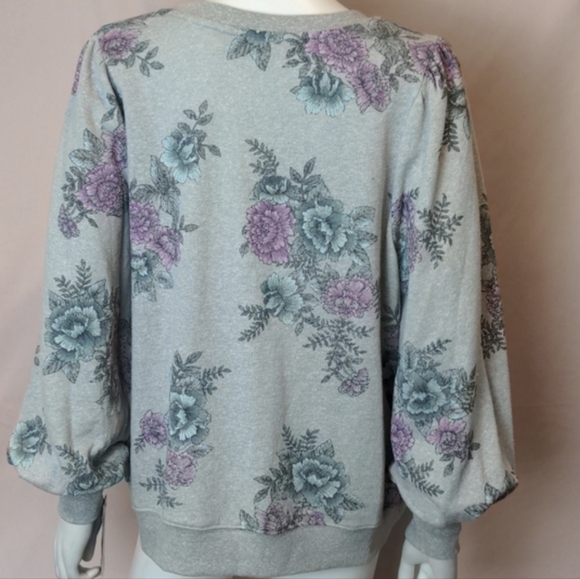 Democracy Light Gray and Purple Floral Print Pullover Sweatshirt - Picture 2 of 6